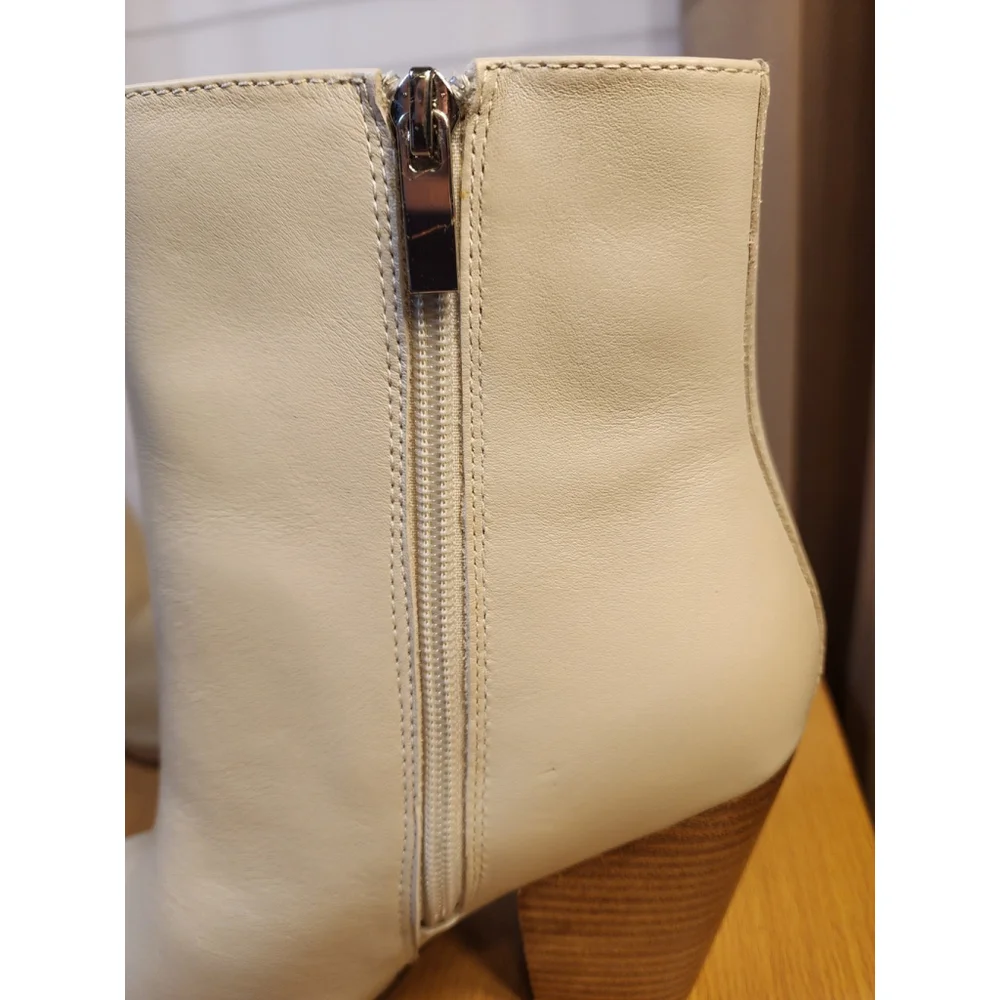 Steve Madden LEATHER Modern Buckle Weaved Western Boots Bootie 10 M Ivory Bone